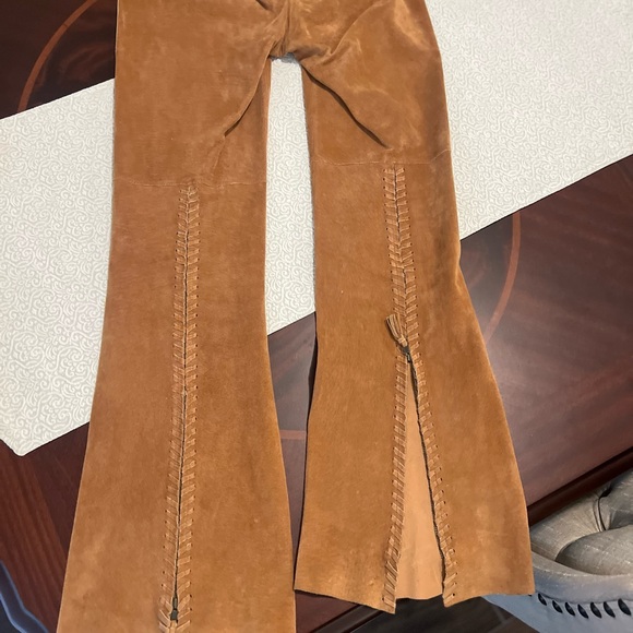 Arden B. Leather Suede Split Flare Zip Back Pant Legs Boho Y2K Festival Size 8 - Picture 3 of 16